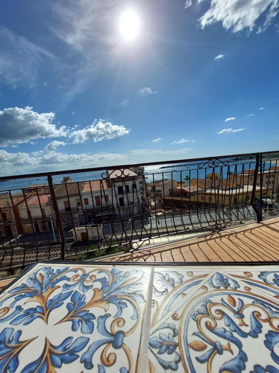A Casa Dei Nonni Appartement Giardini-Naxos Buitenkant foto