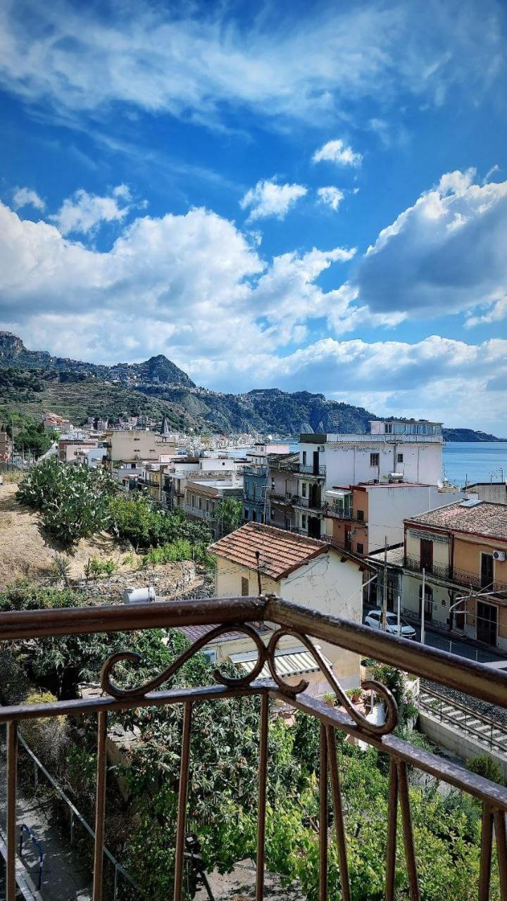 A Casa Dei Nonni Appartement Giardini-Naxos Buitenkant foto