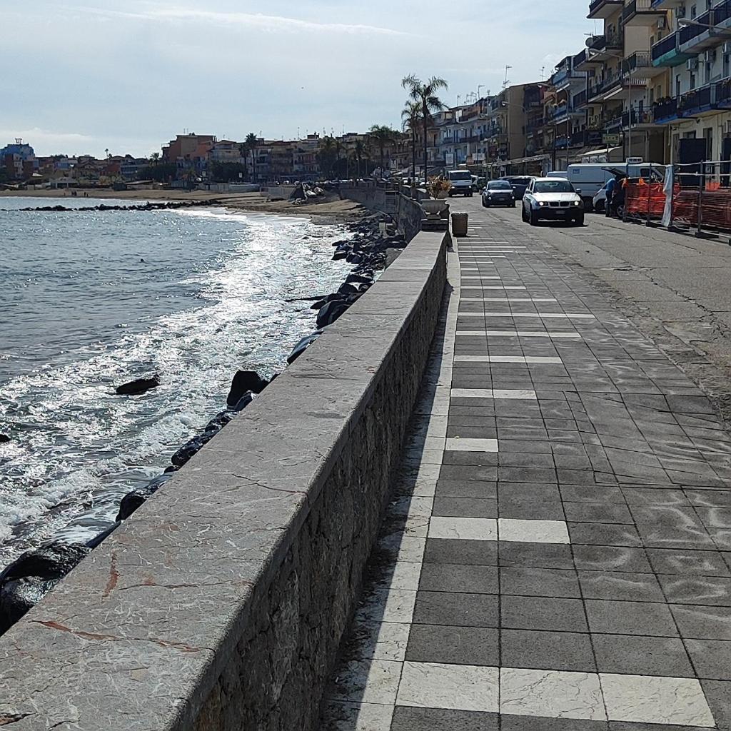 A Casa Dei Nonni Appartement Giardini-Naxos Buitenkant foto